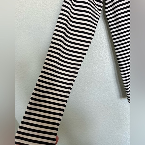 Everlane | The Organic Cotton Turtleneck - Picture 11 of 12